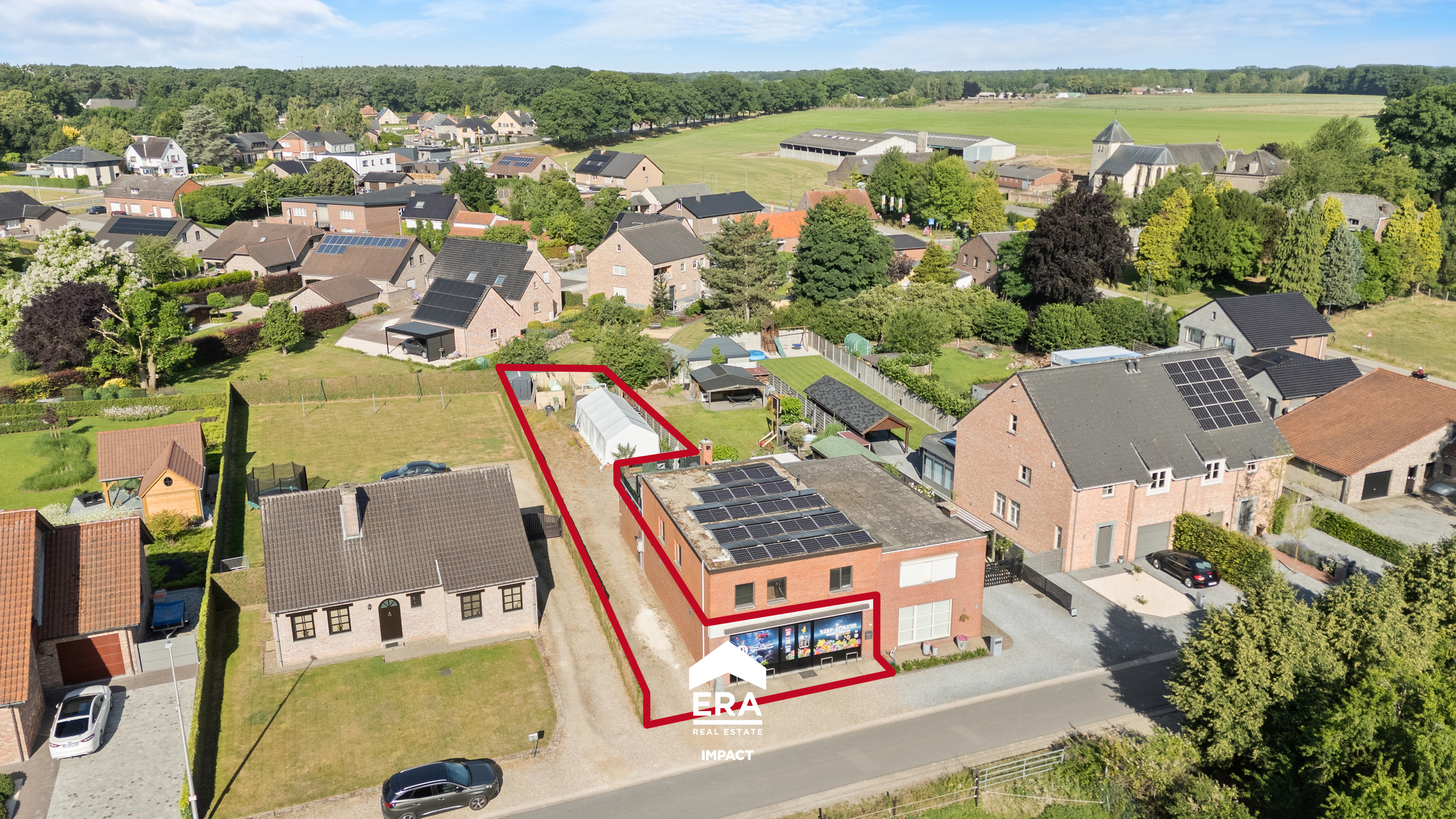 Polyvalente ruimte/handelspand in hartje Neerglabbeek - foto 1