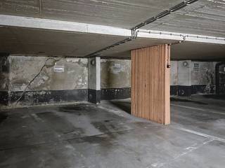 Deze strategisch gelegen autostaanplaats (nr.328) in Residentie Leopold te Oostende is onmiddellijk beschikbaar. In tegenstelling tot...