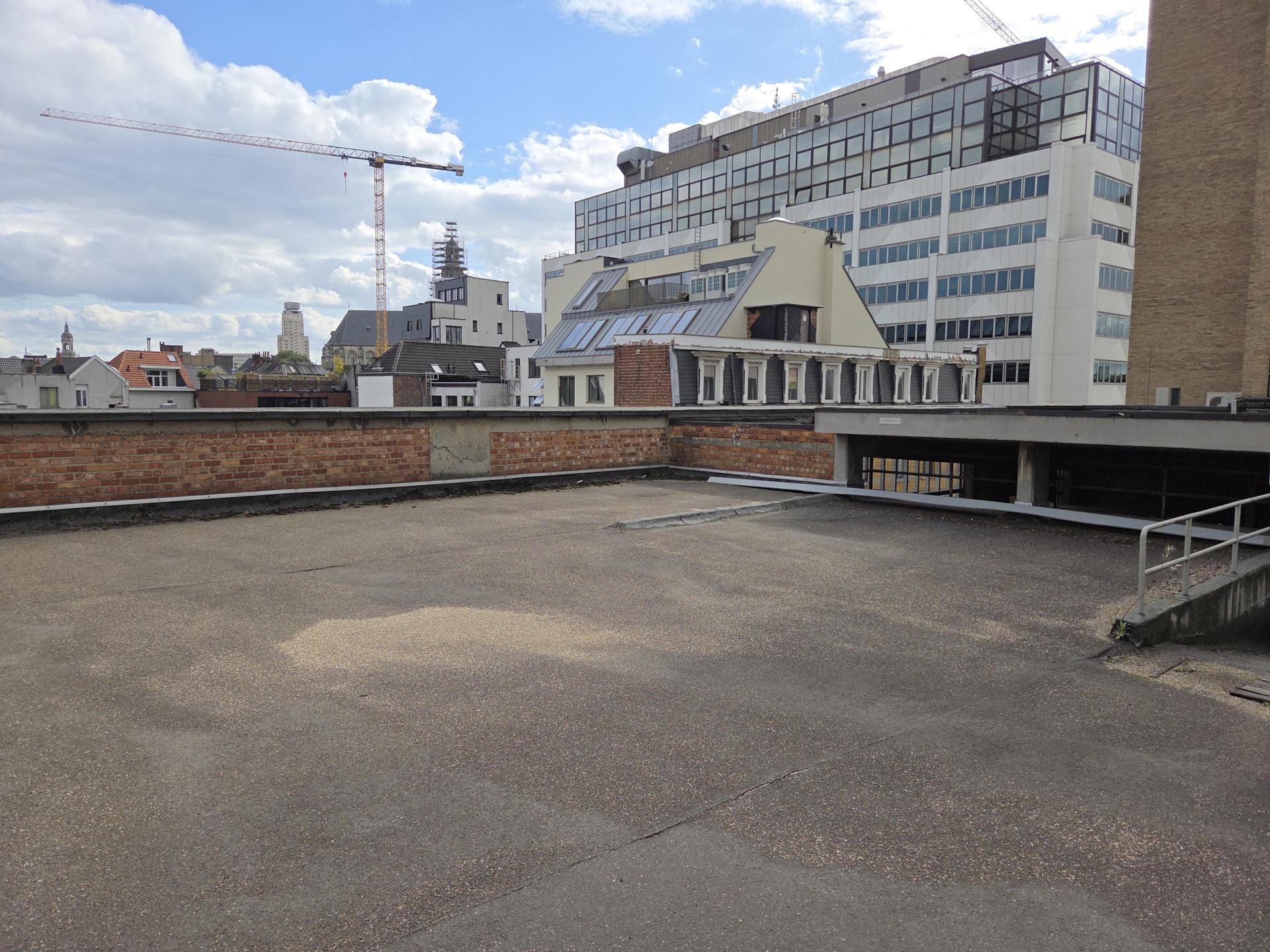 Autostaanplaatsen te huur aan de Scheldekaaien. - foto 4