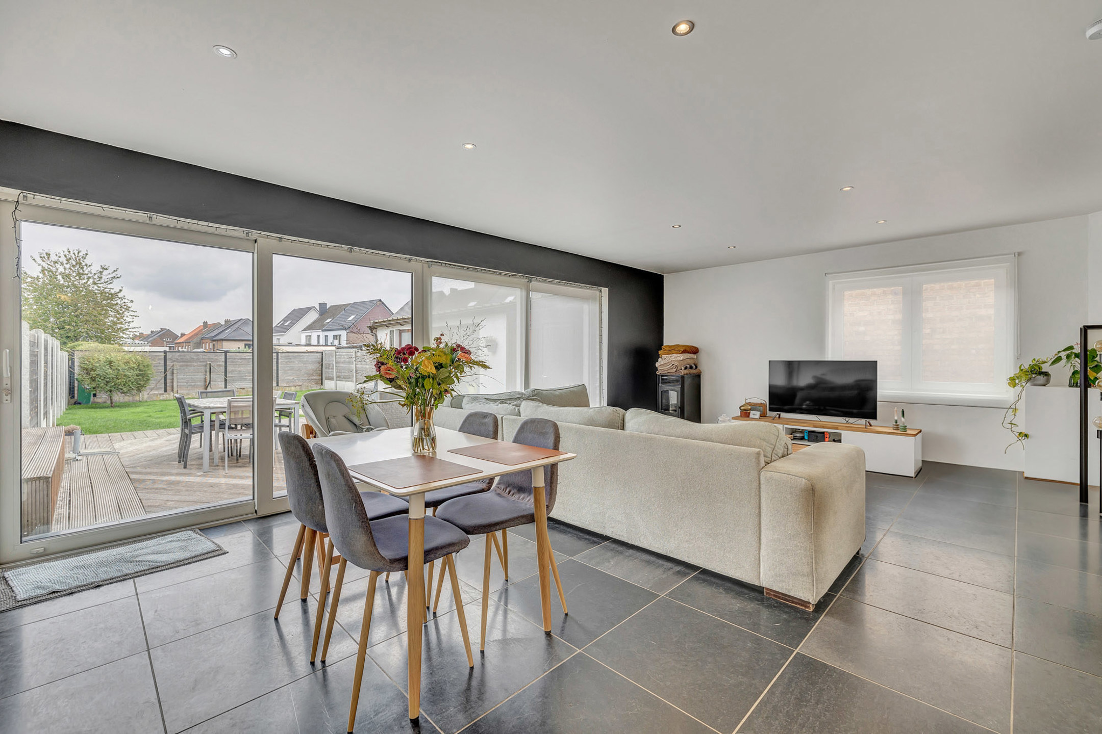 Instapklare woning met tuin en garage in rustige straat  - foto 5