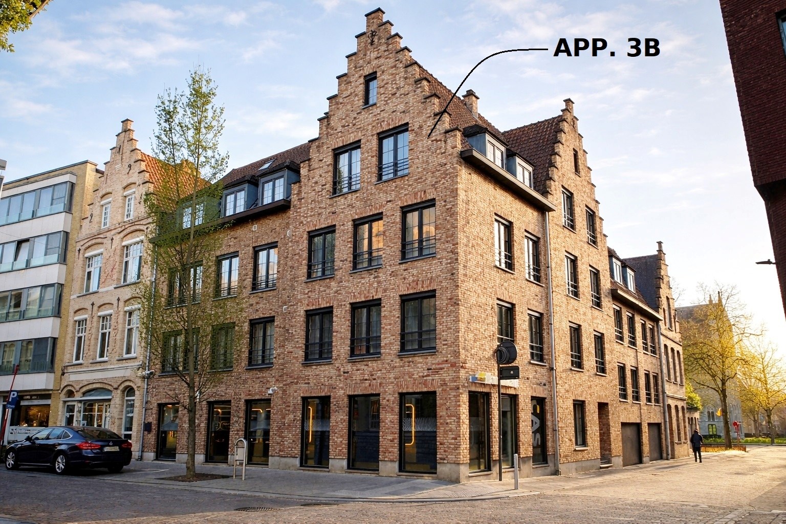 Stijlvol gerenoveerd appartement op toplocatie in het centrum van Ieper. - foto 1