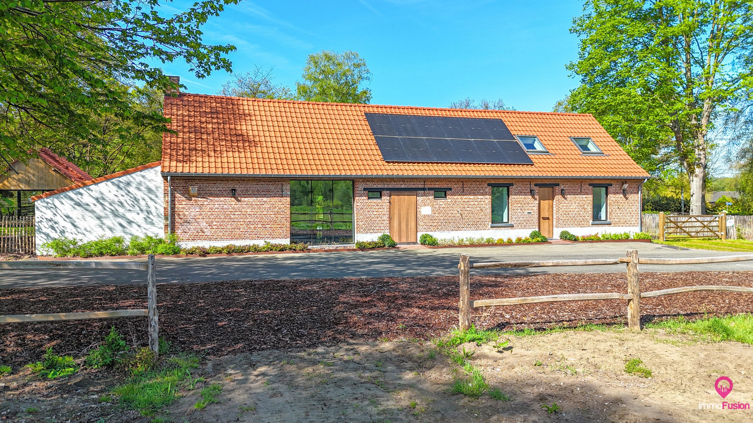 Multifunctioneel horecapand op een perceel van 1.9 hectare! - foto 2