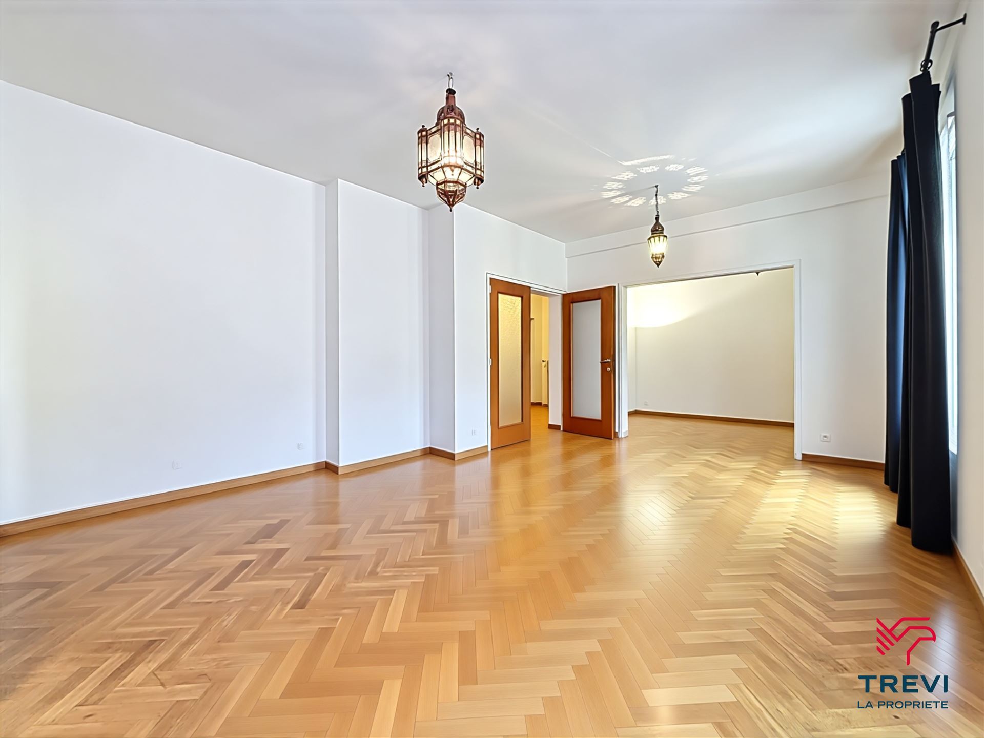 Apartment for sale in Charleroi with 3 bedrooms - photo 2