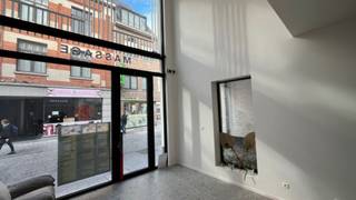 Op zoek naar de perfecte plek voor uw zaak?Deze opvallende nieuwbouw handelsruimte in de bruisende Diestsestraatis dé eyecatcher van de buurt!Met een...