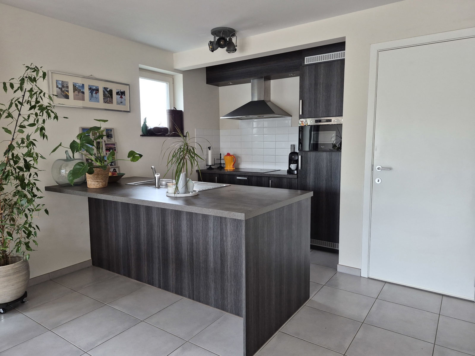Appartement met 2 slaapkamers en ruim terras. - foto 4