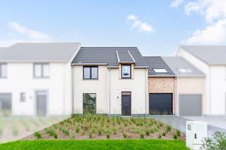 <strong>Nouveau projet résidentiel – Rue de la Muserie</strong><br /><br />Découvrez notre nouveau projet résidentiel comprenant 16 maisons énergétiques situées dans un clos paisible, idéal pour les familles.<br />Lots 17-21 bientôt disponibles
<ul>
<li>Style rural avec une architecture authentique</li>
<li>3 ou 4 chambres, selon vos besoins</li>
<li>Excellente performance énergétique pour un confort optimal</li>
<li>Carport ou garage intégré</li>
<li>Environnement calme et central</li>
<li>Entièrement finie, peinture et luminaires inclus </li>
</ul>
Envie d’en savoir plus ou de visiter notre maison témoin ? Contactez-nous dès maintenant !