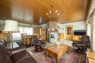 Bent u op zoek naar een te renoveren woning of bouwgrond met tal van mogelijkheden, gelegen op een groot perceel en met een vlotte bereikbaarheid?...