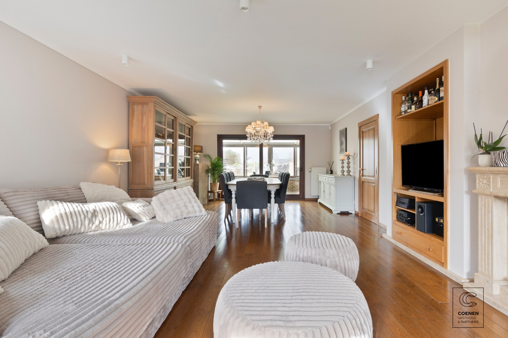 Instapklare gezinswoning met 4 à 5 slaapkamers op een rustige ligging te Oostmalle! - foto 4