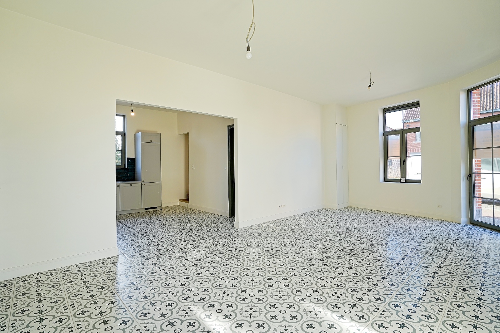 House for sale in Sint-Niklaas with 4 bedrooms - photo 2