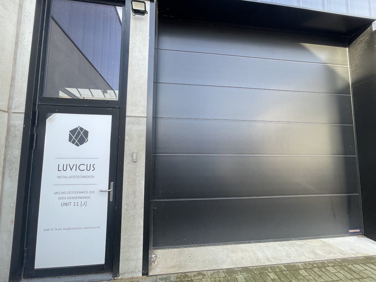 Warehouse (326 m²) for rent in Dendermonde - photo 2