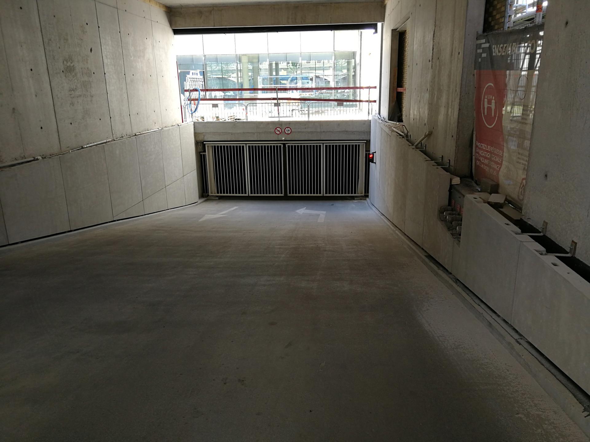 ANTWERPEN - Comfortabele parkeerplaats - foto 2