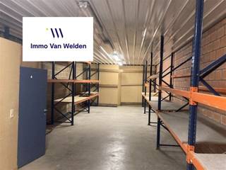 magazijn (achterkant Gentstraat 19) te huur met een oppervlakte van +/- 300m². Beschikbaar 1 april 2026.