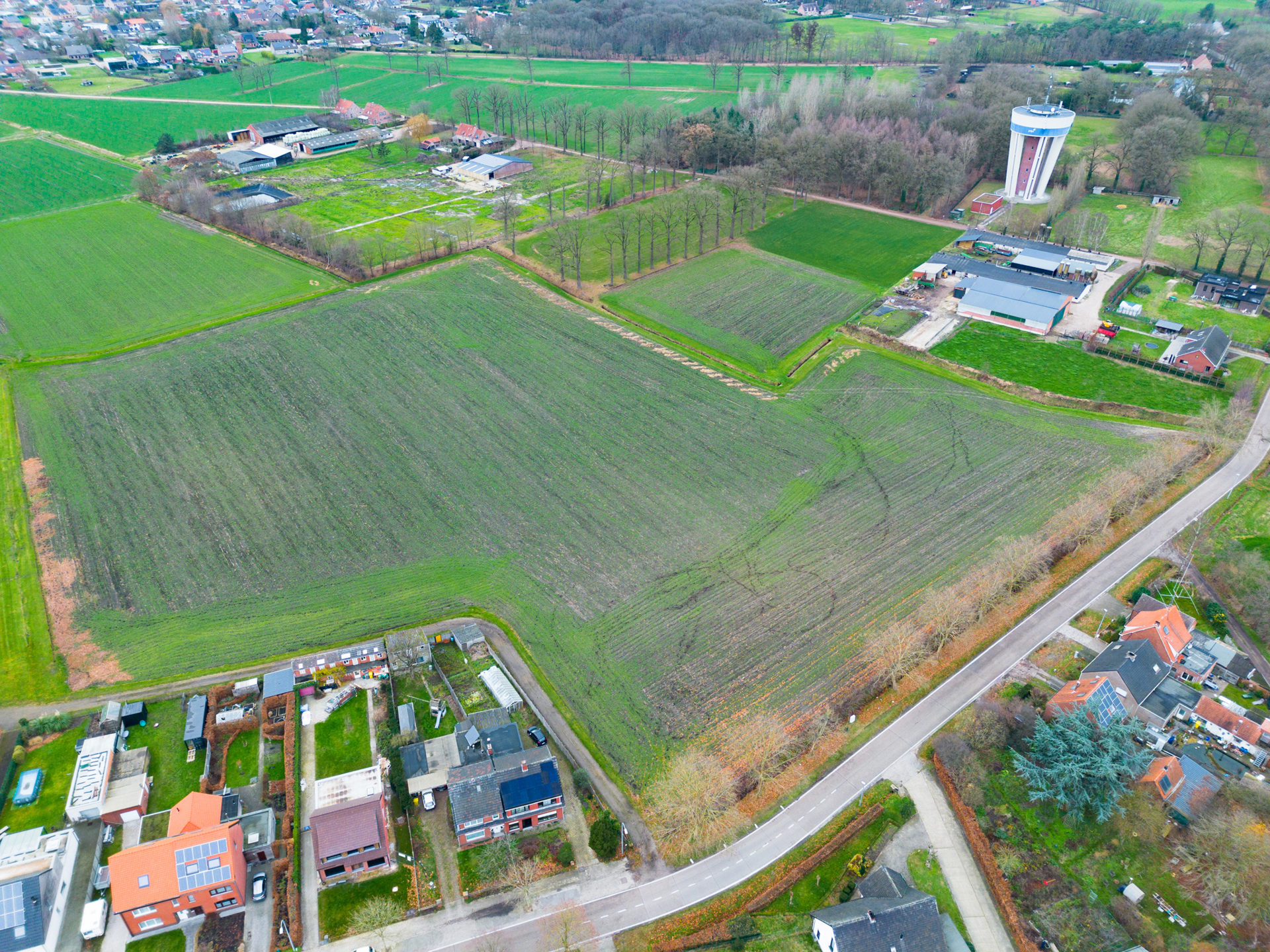 4 percelen landbouwgrond met een oppervlakte van 3,7hectare - foto 4