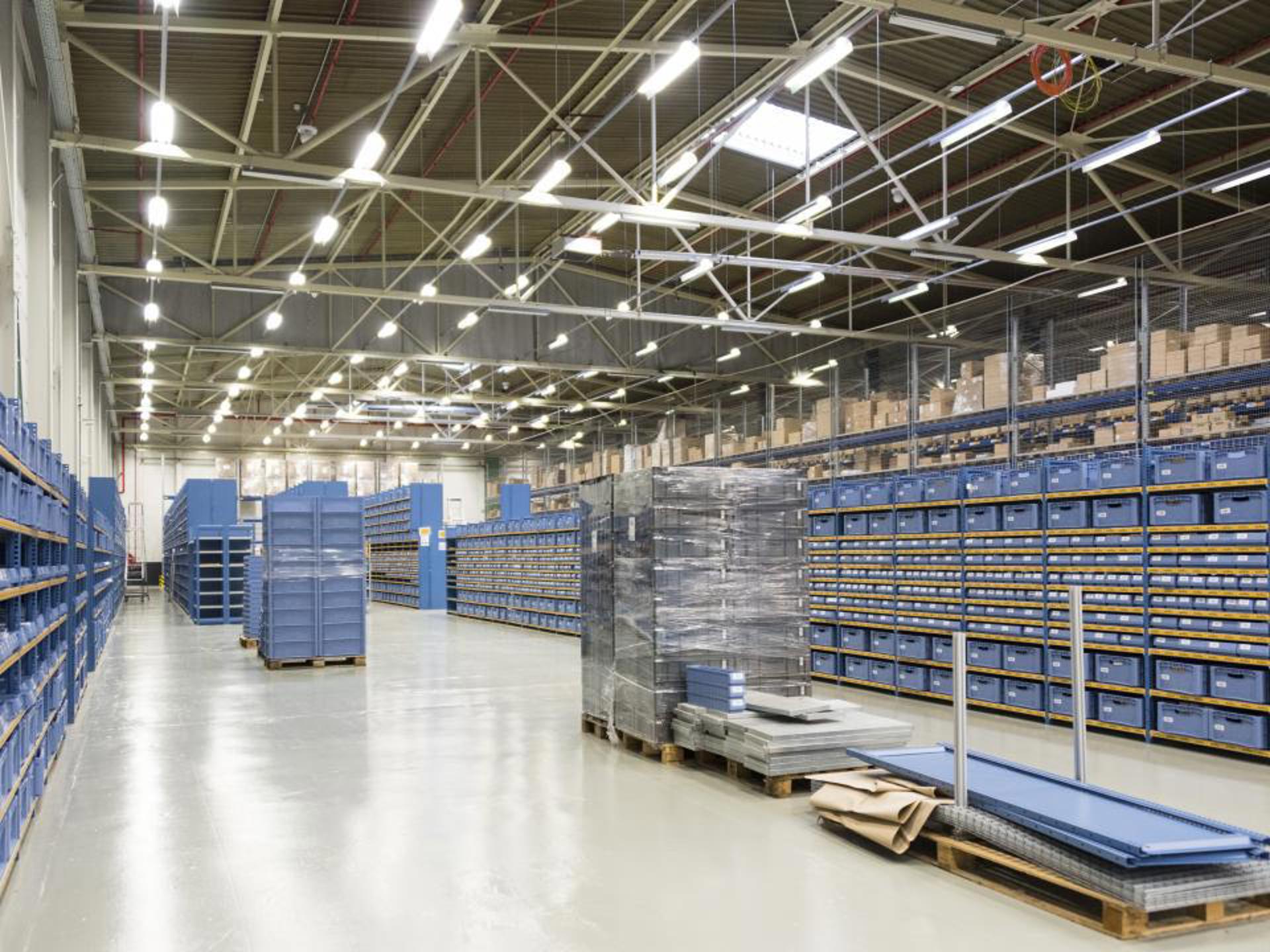 Ideaal logistiek magazijn van 7.663 m² met 1.151 m² kantoren in Zele - foto 2