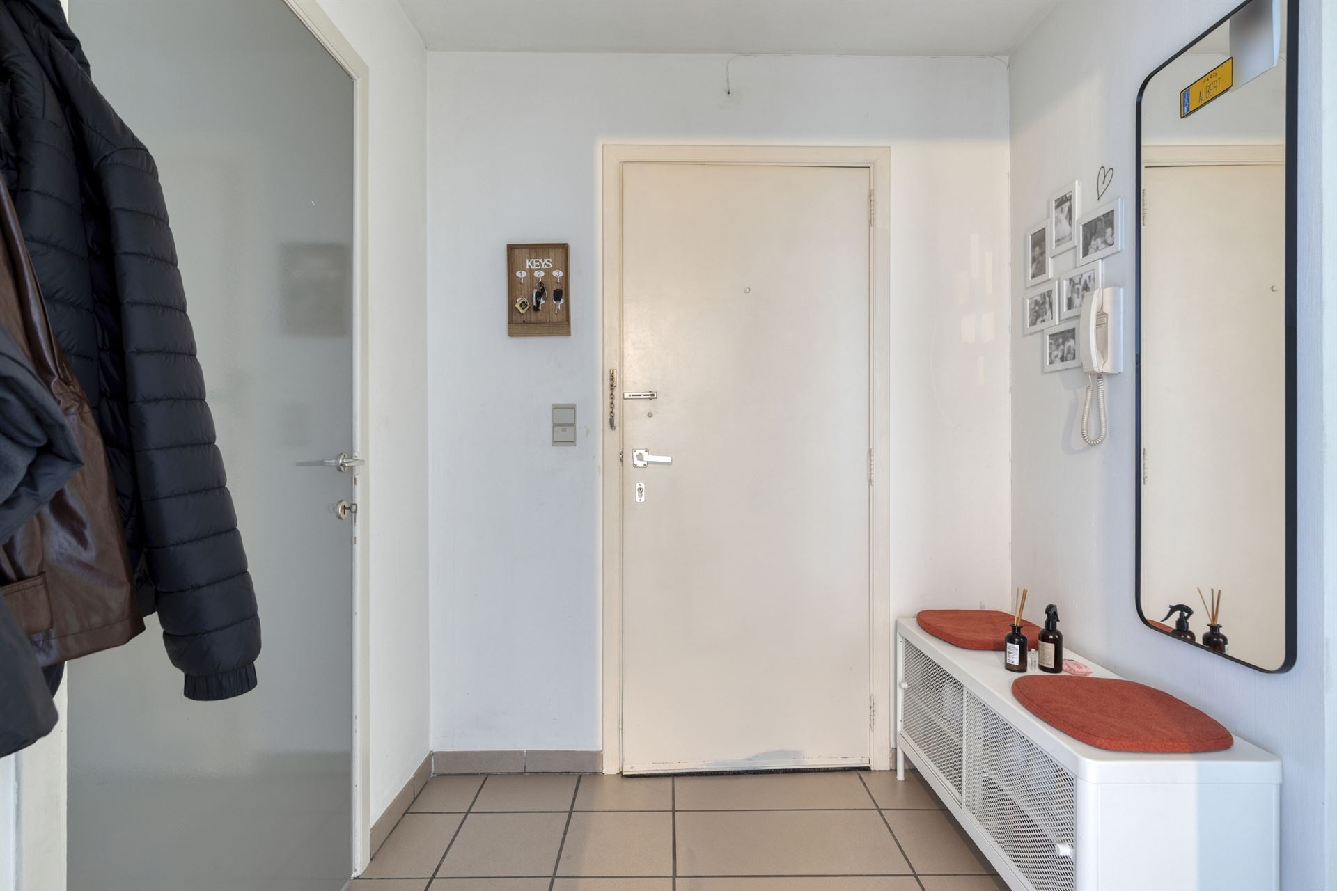 Instapklaar app. met 2 slaapkamers, terras en garage. - foto 4