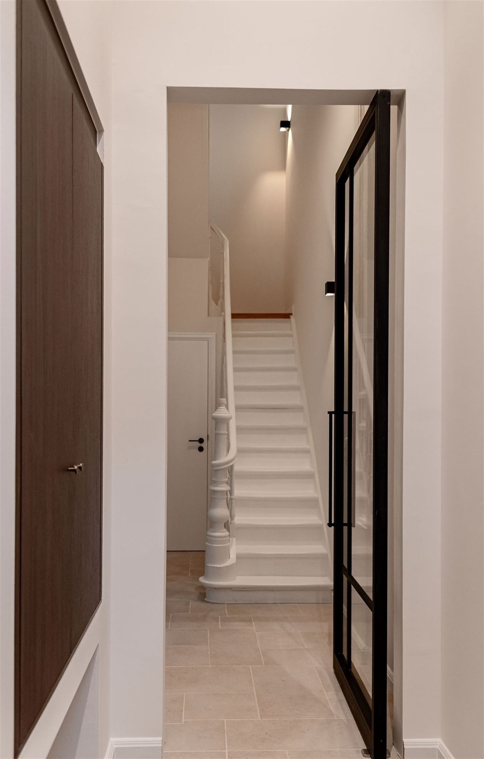 Stijlvol gerenoveerde herenwoning in de Harmoniewijk - foto 3