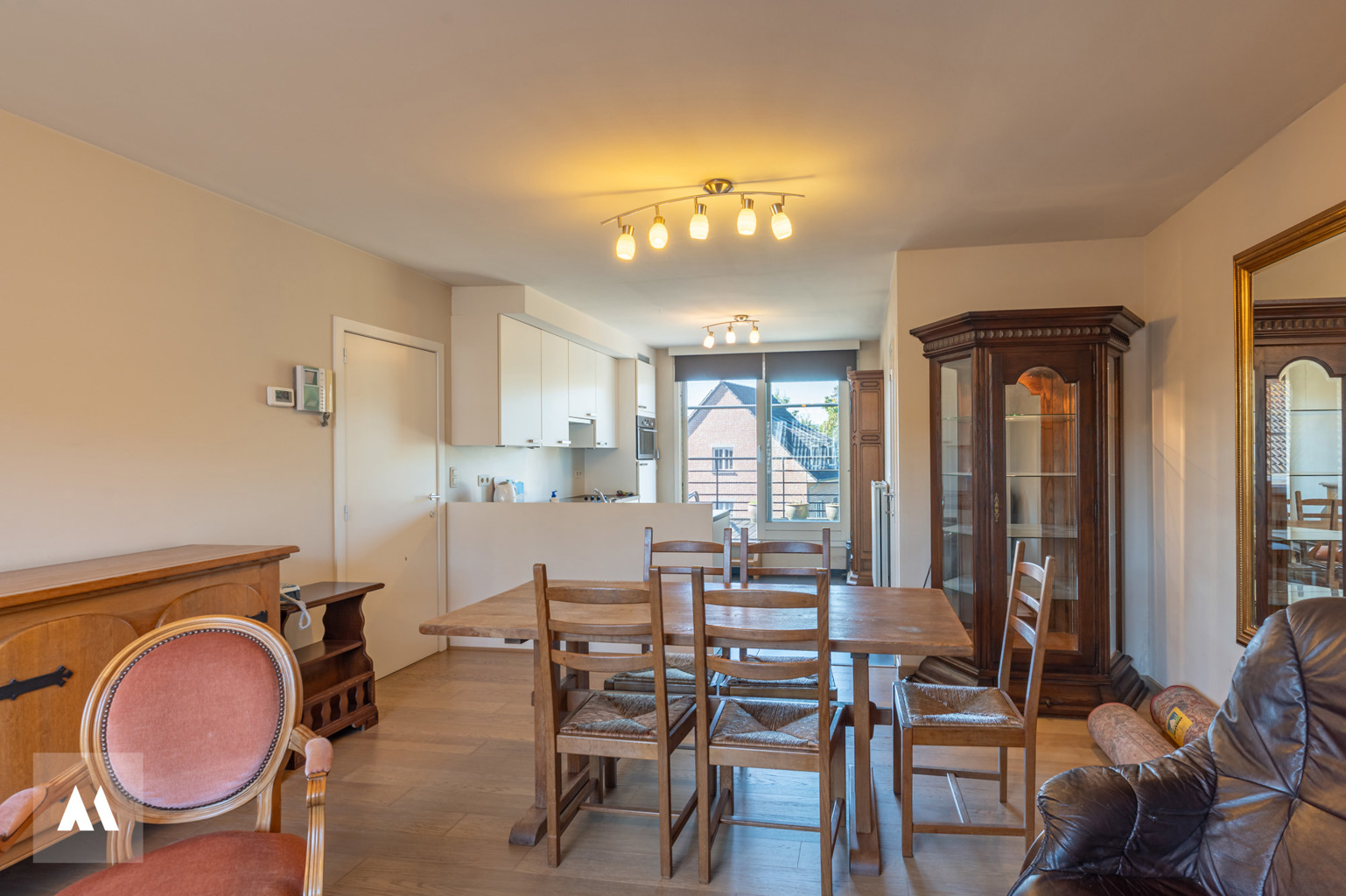 Appartement met twee slaapkamers - foto 5