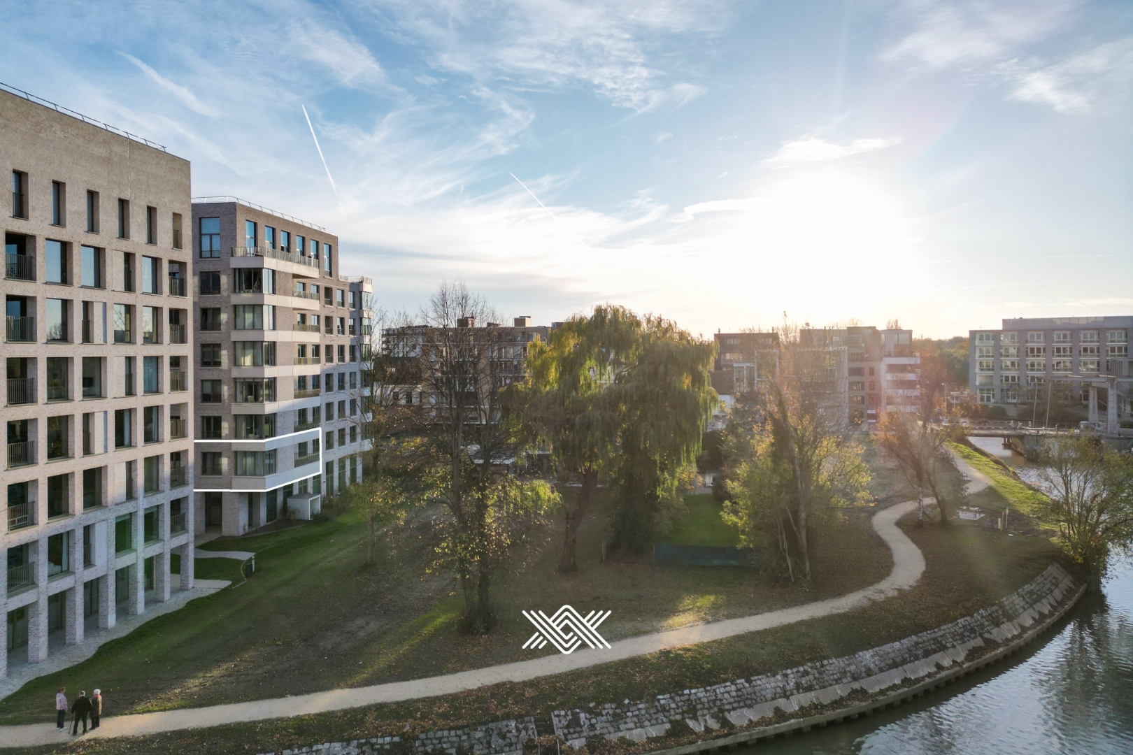 Recent appartement uitkijkend over het toekomstig stadspark en de Leie - photo 1