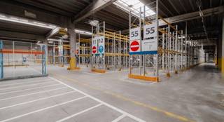 Bent u op zoek naar een direct beschikbaar logistiek platform op een strategische locatie in Wallonië?Ontdek dit uitzonderlijke magazijn gelegen aan...