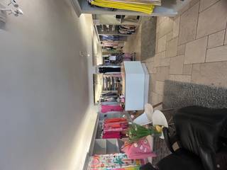 Gelegen in het bruisende centrum van Zwevezele, bieden wij u dit uitstekend gelegen handelspand aan. Dankzij de centrale ligging geniet u van een...