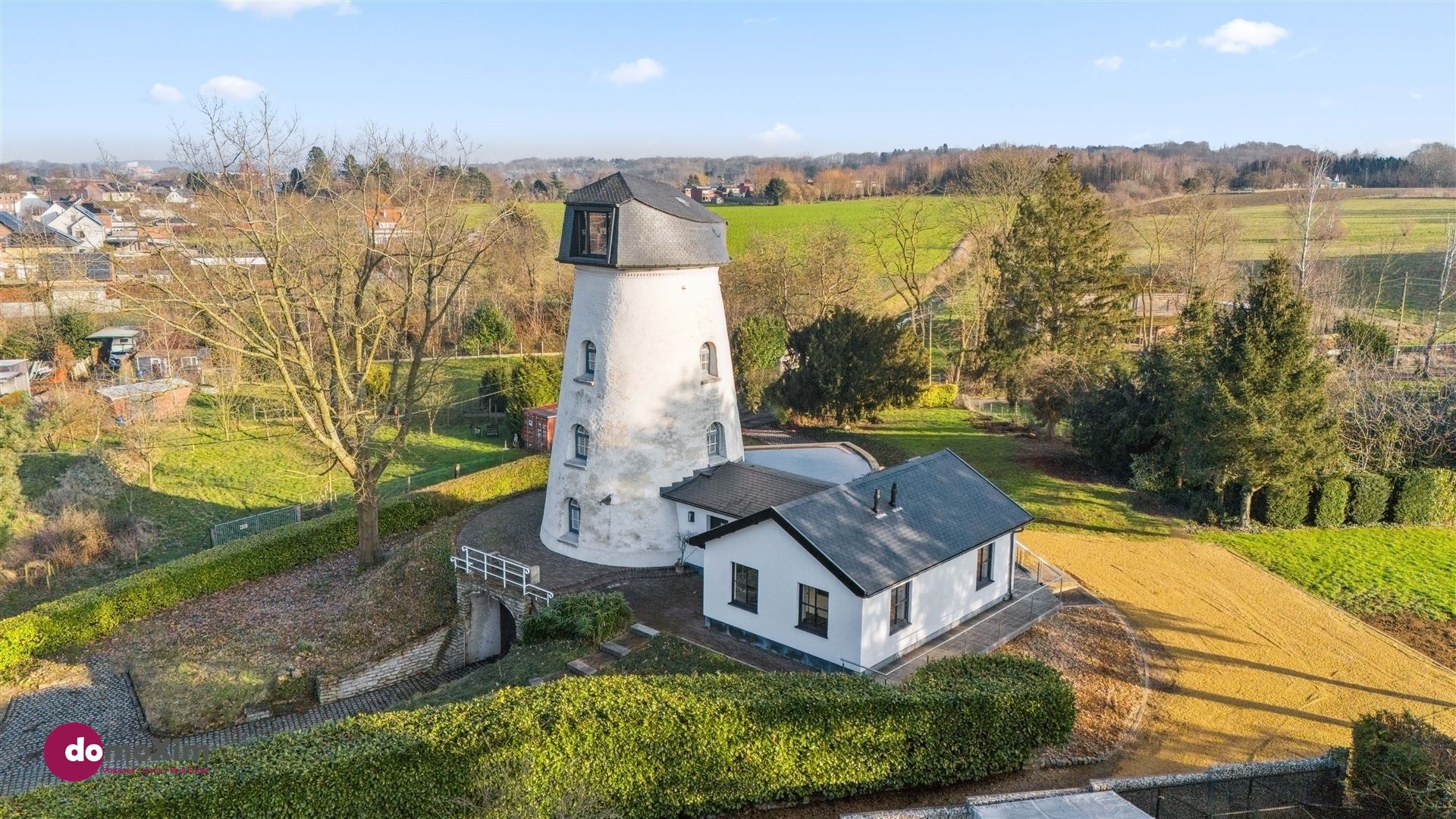 De Oude Korenmolen van Veltem, een unieke villa op een perceel van 47 are - foto 2