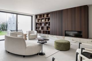 Exclusieve Herenwoning in het hart van Kortrijk - pure klasse naast het Oud GerechtsgebouwWelkom op Edmond De Praterestraat 6, een subliem...