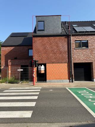 Nieuwbouwwoning te huur in Wieze - instapklaar en energiezuinig.Ben je op zoek naar een moderne en comfortabele woning in een rustige buurt? Deze...