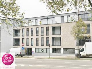 Uitstekend gelegen appartement in het centrum van de stad.Penthouse met 2 slaapkamers, ondergrondse kelder, ondergrondse parkeerplaats, en een...