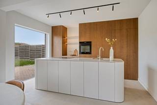 Venez découvrir cette maison lors de la pré-vente le jeudi 28/05 de 17h30 à 19h, prenez rendez-vous dès maintenant ! Maison semi-ouverte...