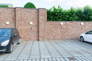 VALIMMAS verhuurt te Steenhuffel-centrum dit recente duplex-appartement met zonneterras, privatieve parkeerplaats en berging op de binnenkoer...