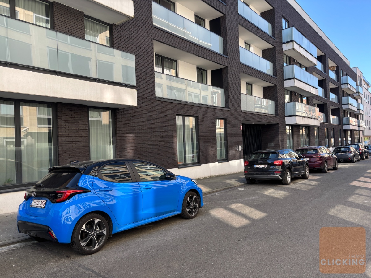 Tof 1 slaapkamerappartement met terras en tuintje - foto 1