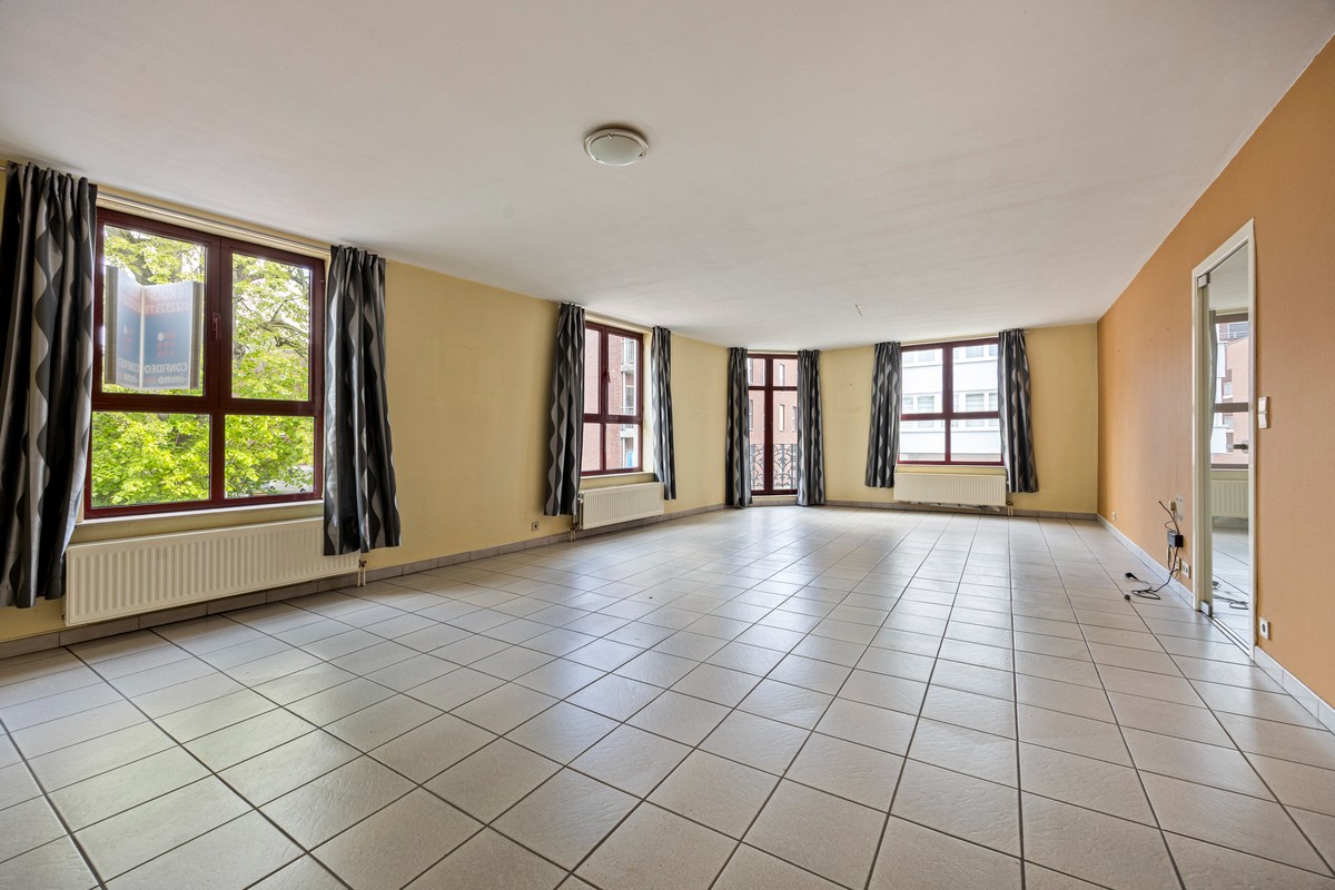 Building van drie appartementen op wandelafstand van het commercieel centrum - foto 4