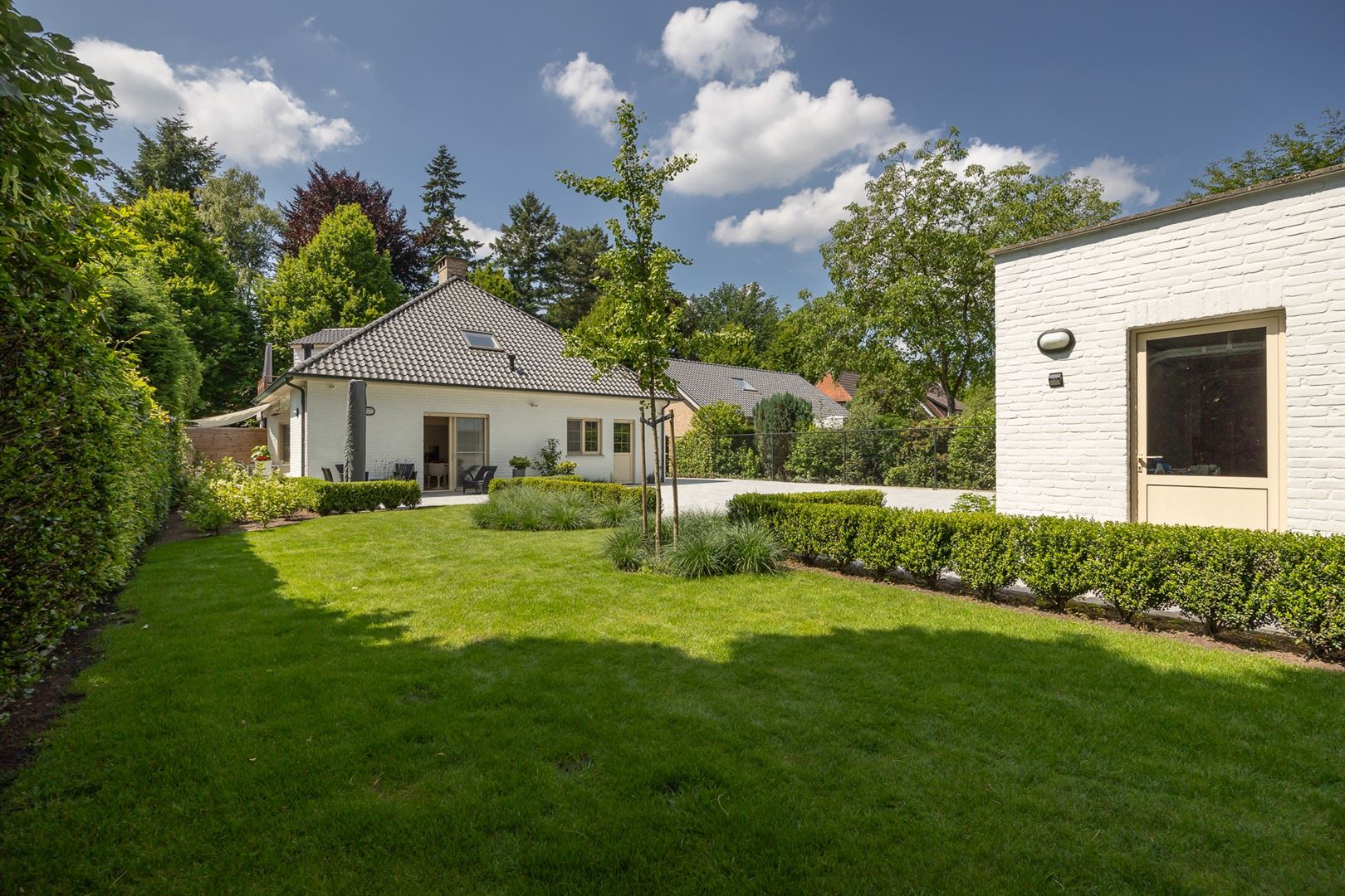 Een moderne villa met 4 ruime SLKS  nabij het centrum van Heide- Kalmthout. - foto 3
