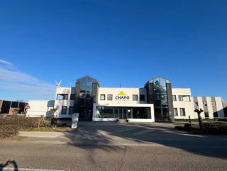  * Hoekperceel van 6.001 m² met uitstekende zichtbaarheid * Topligging nabij Grote Ring Hasselt en bedrijvenpark C-site * 999 m² kantoorruimte...