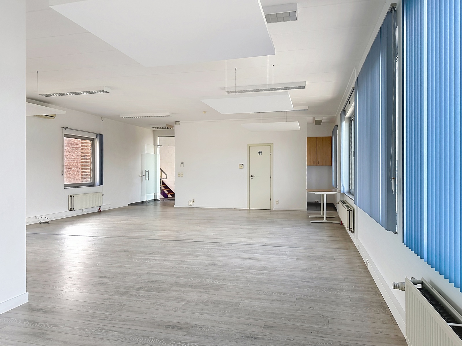 Kantoorruimte met zichtlocatie langs de A12 – uitbreidbaar tot ca. 200 m² - foto 4
