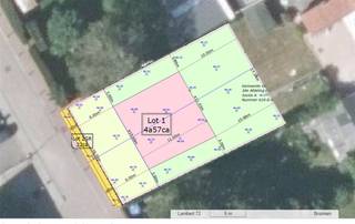 Bouwgrond voor open bebouwing in rustige, doodlopende straat te Mazenzele Deze gunstig gelegen bouwgrond voor een open bebouwing bevindt zich in...