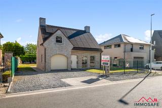 House for sale in Berlare