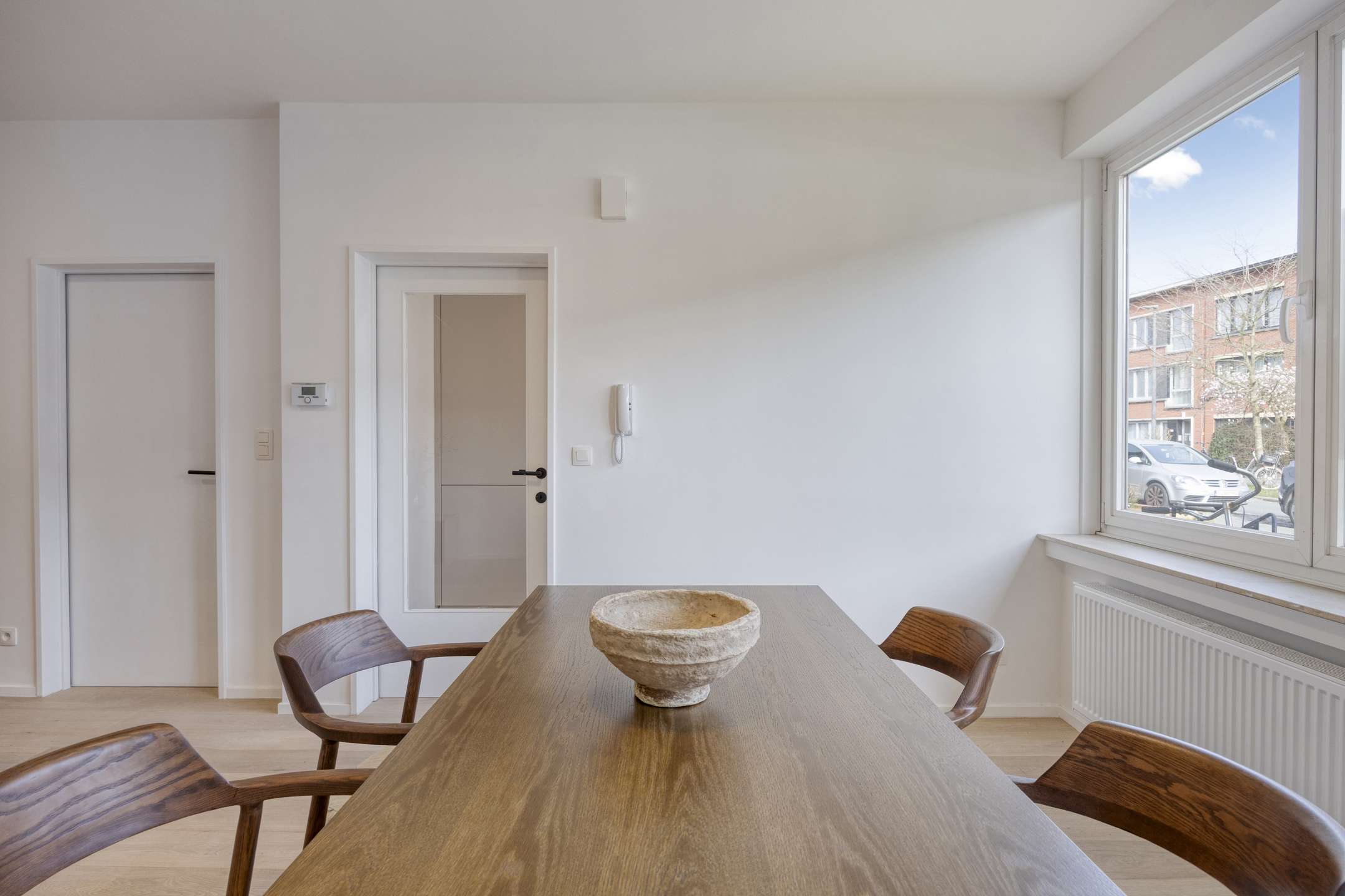 Gerenoveerd 2-slpk appartement met tuin + OPTIE garage. - foto 2