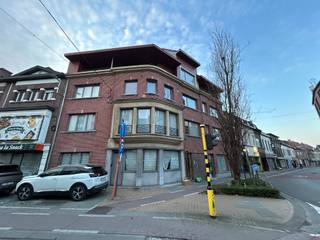 Wevelgem : Penthouse met 2 slaapkamers op 4de verdieping te koop te Wevelgem.Indeling * inkomhal, 2 slaapkamers, apart toilet, badkamer, living, open...