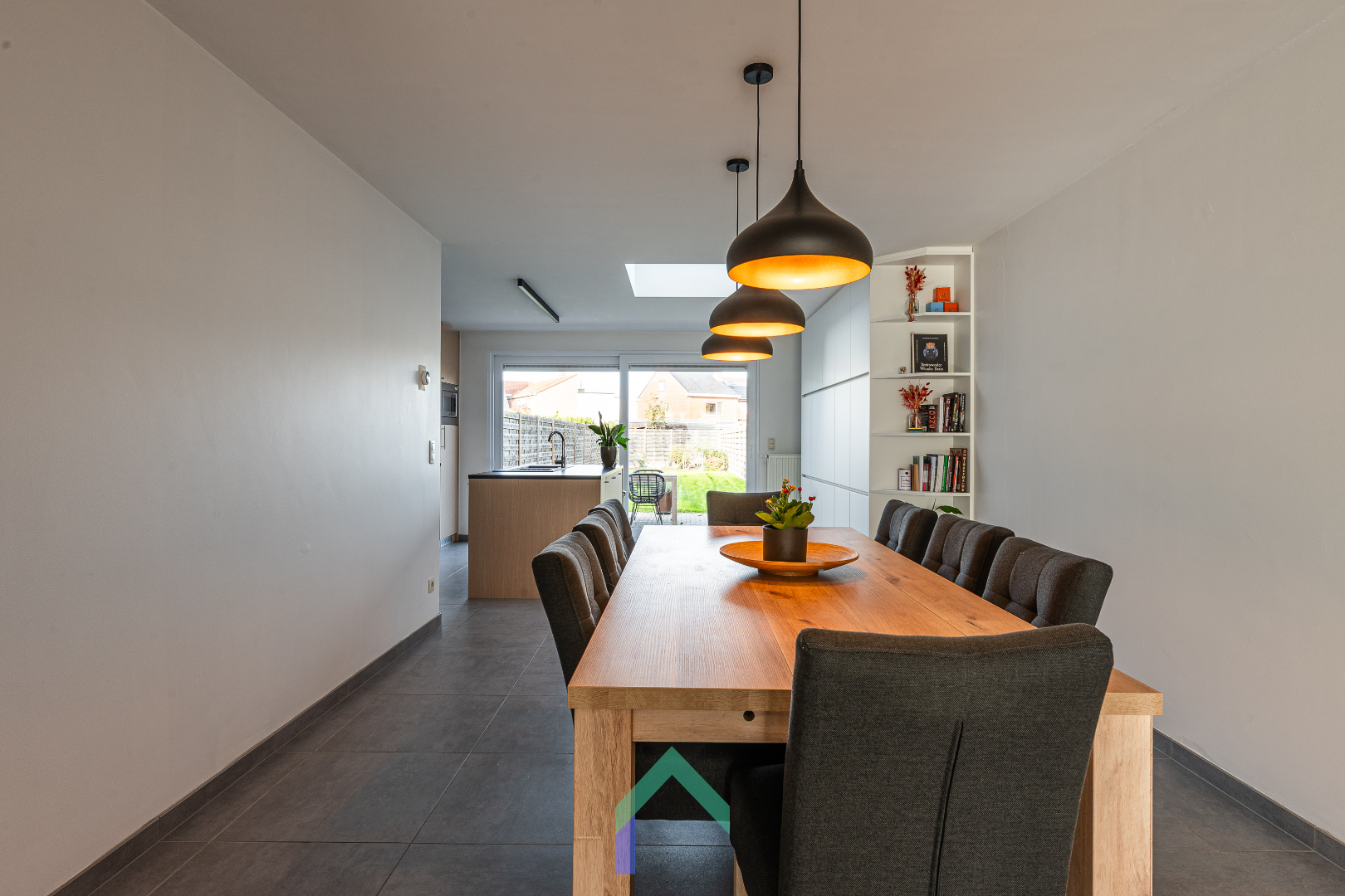 Volledig gerenoveerde woning in een aangename woonwijk - foto 5
