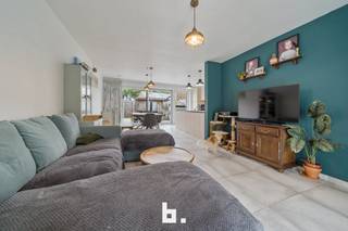 Welkom op het bezoek moment zaterdag 5 juli 2025 10 h -12 hDeze woning is gelegen in rustige wijk en biedt u alle comfort van 2025.Er zijn 4...