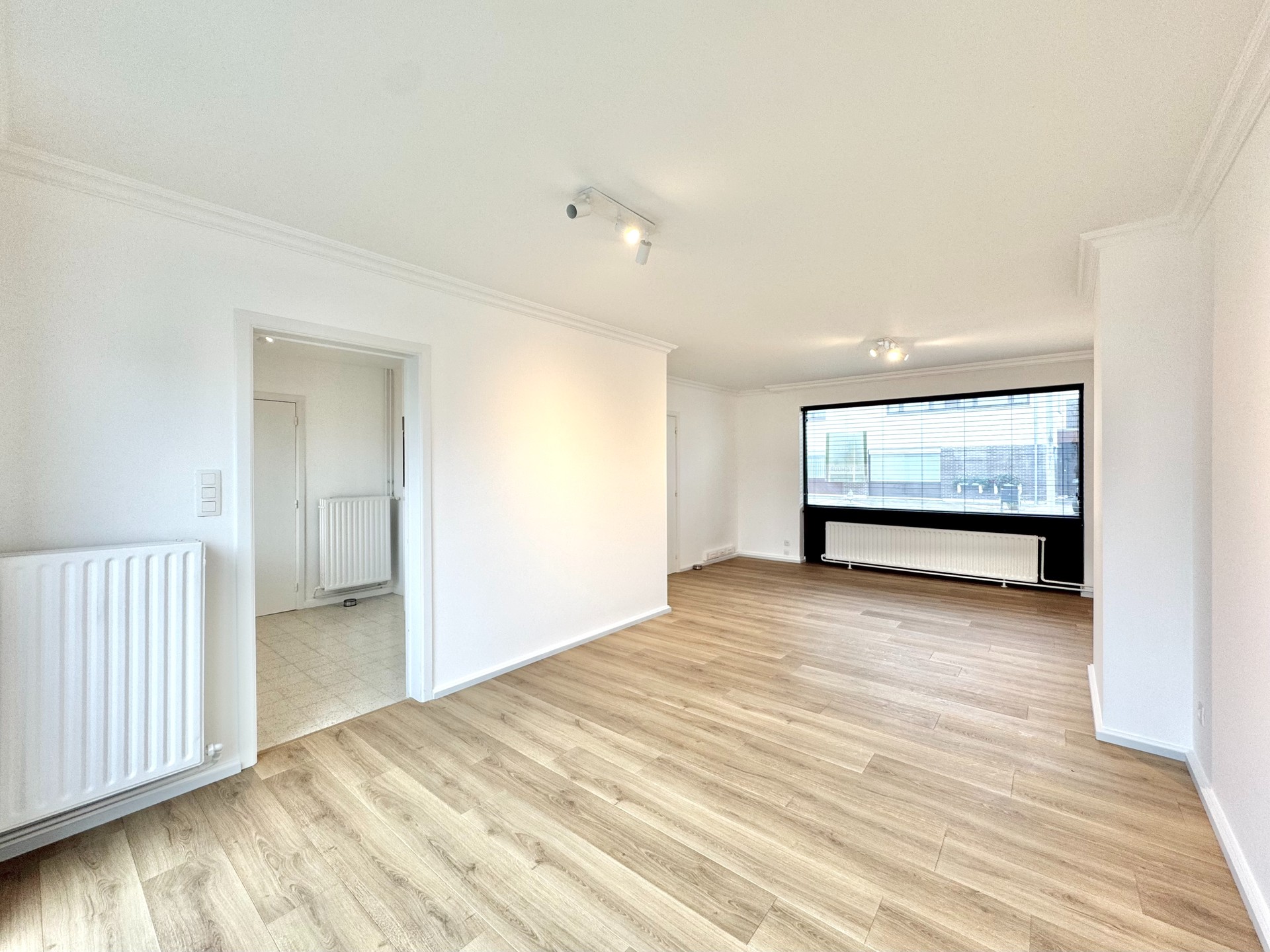 GERENOVEERDE WONING | 2 KAMERS | DRESSING |TUIN |GARAGE - foto 5