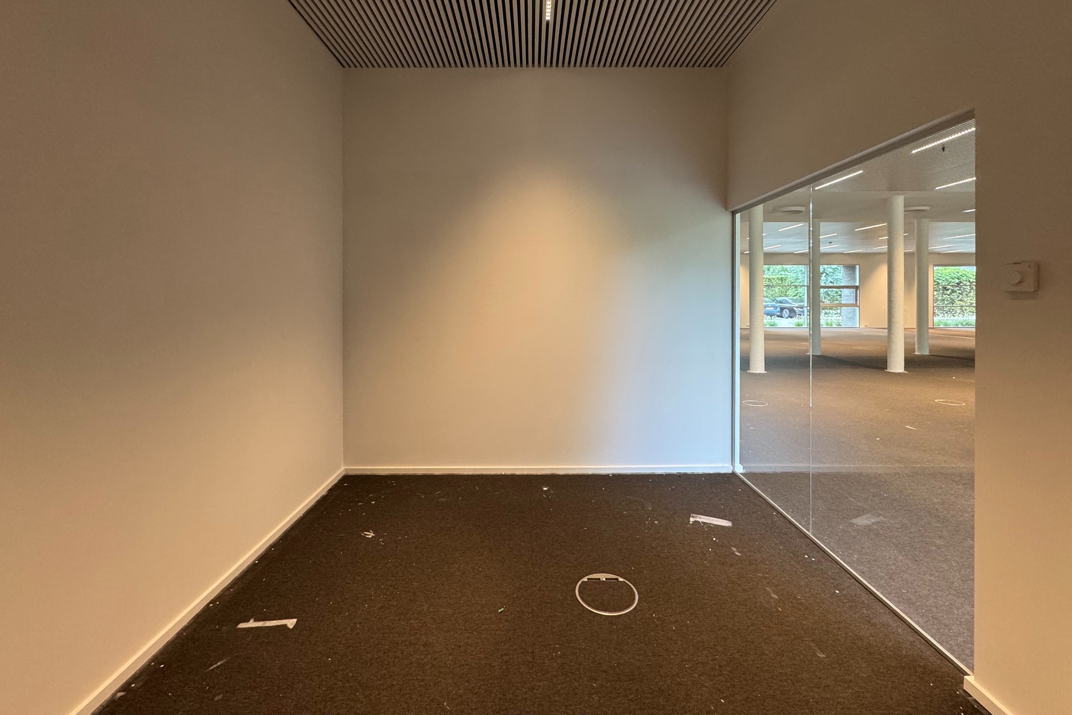 Moderne kantoorruimte van 815 m² te huur - photo 5
