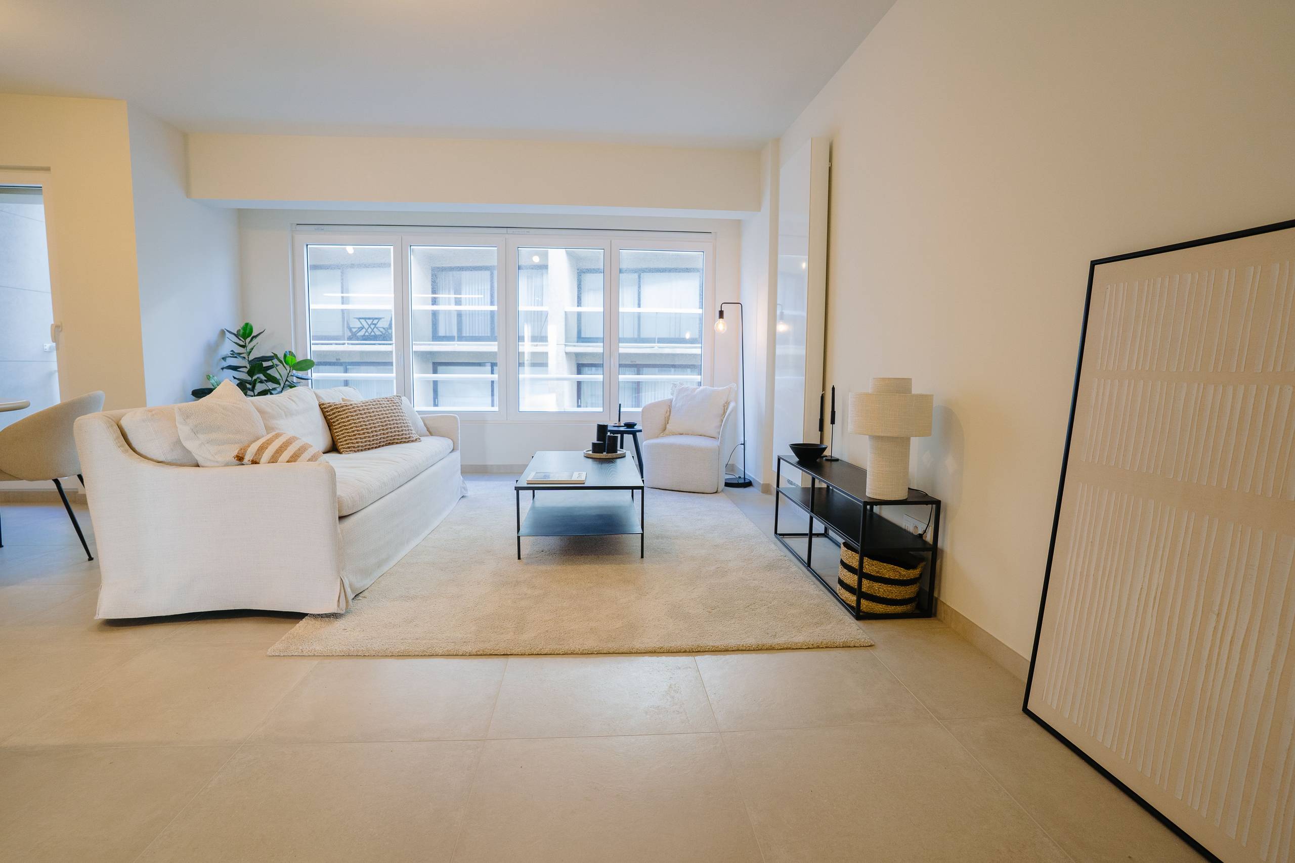 Ruim Tweeslaapkamer appartement met Zijdelings Zeezicht in Centrum Oostende - foto 4