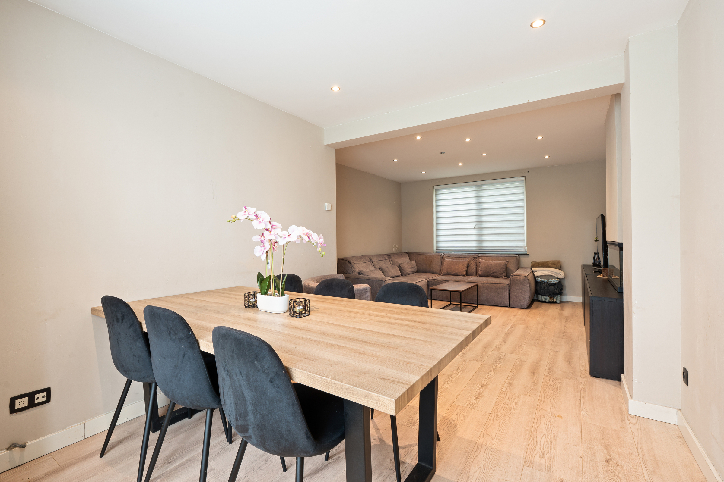 Gezinswoning met tuin en garage in Temse - foto 2