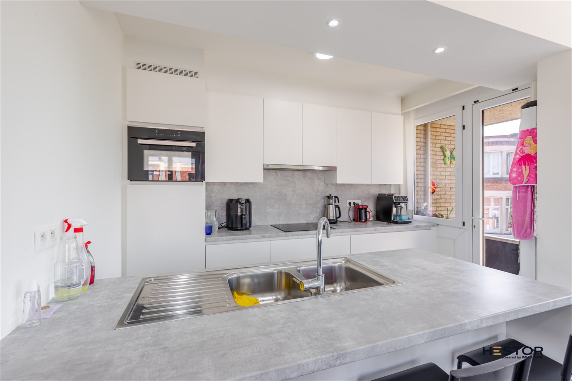 Opbrengsteigendom bestaande uit 6 appartementen en 6 garages - foto 3