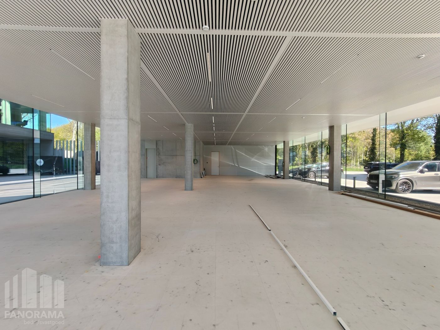 511 m² HIGH-END KANTOREN OP TOPLOCATIE LANGS DE E40 TE OOSTKAMP - foto 4