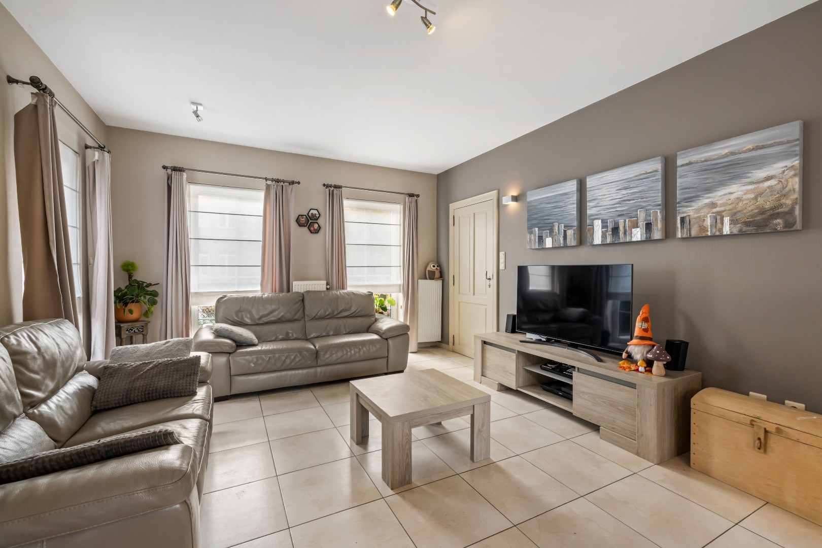 HALFOPEN WONING MET 3 SLPKS, GARAGE, TUIN EN ZONNEPANELEN IN HAMME - foto 3