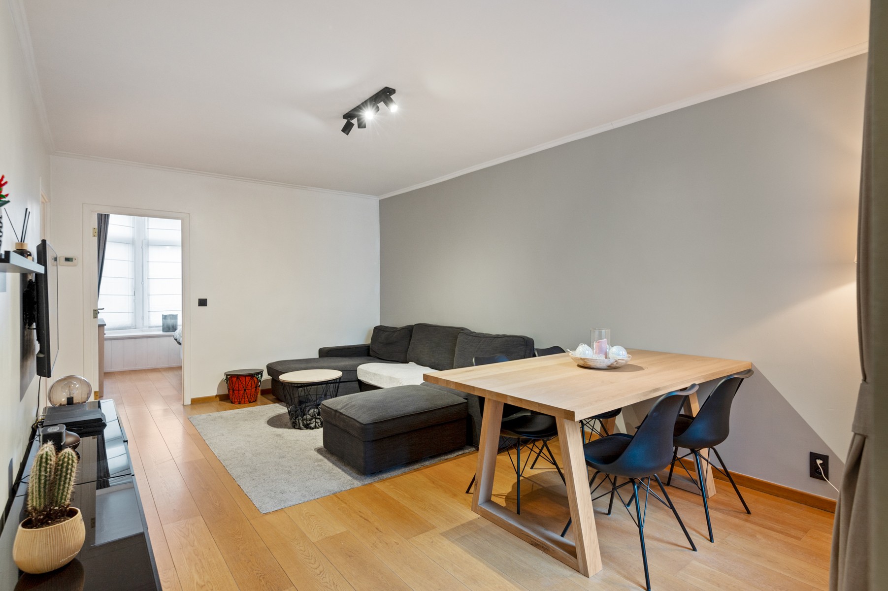 Instapklaar en energiezuinig appartement op uitstekende ligging - foto 2