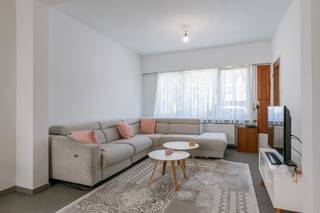 Maison clé sur porte et charmante près de Saint-NicolasDécouvrez cette agréable maison, située dans un quartier résidentiel et verdoyant de...